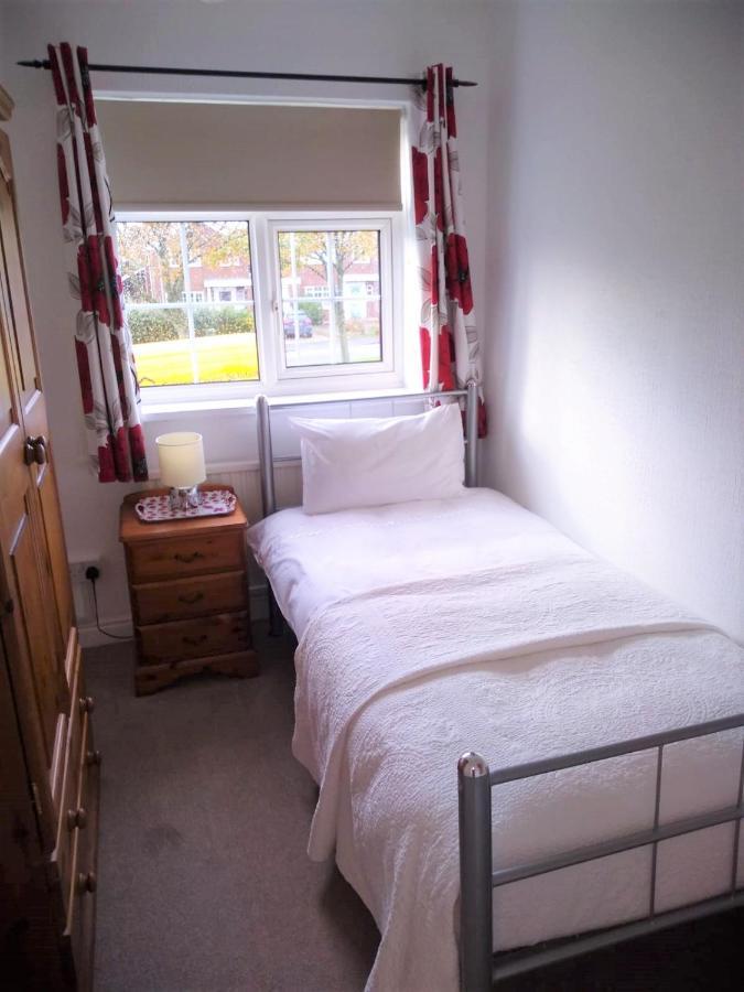 Smitten House 4 Bedroom RHYL Buitenkant foto