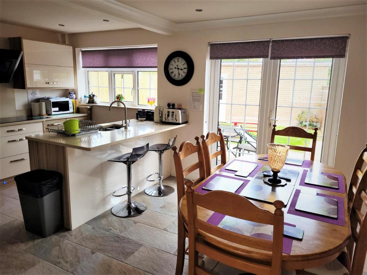 Smitten House 4 Bedroom RHYL Buitenkant foto